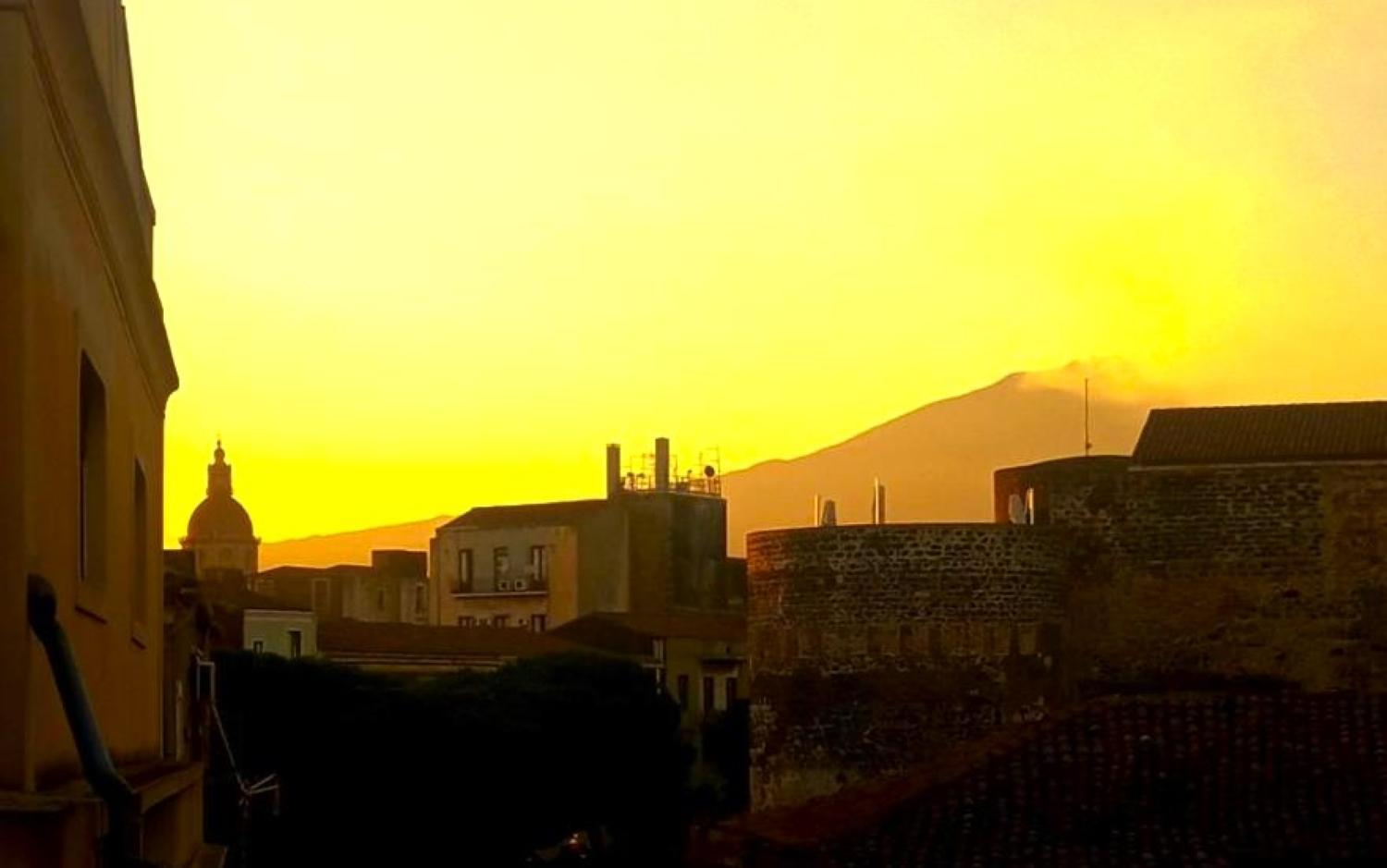 Fikus Apt Relax Castello Ursino Catania Bagian luar foto